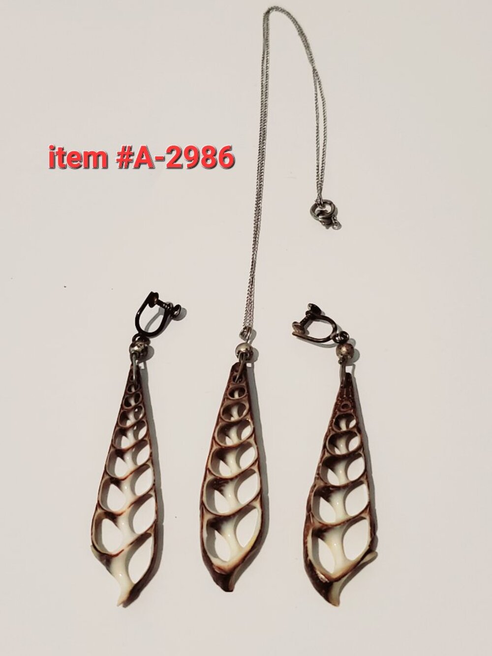 1 Necklace with matching Earrings, item # A 2986, wt. 9 grams.